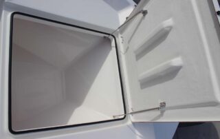 KENCRAFT CENTER CONSOLE BAY BOAT EASY ACCESS STORAGE