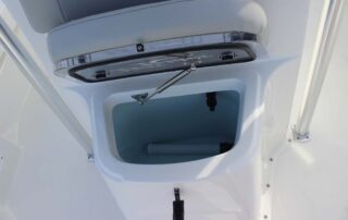 KENCRAFT CENTER CONSOLE BAY BOAT LIVEWELL